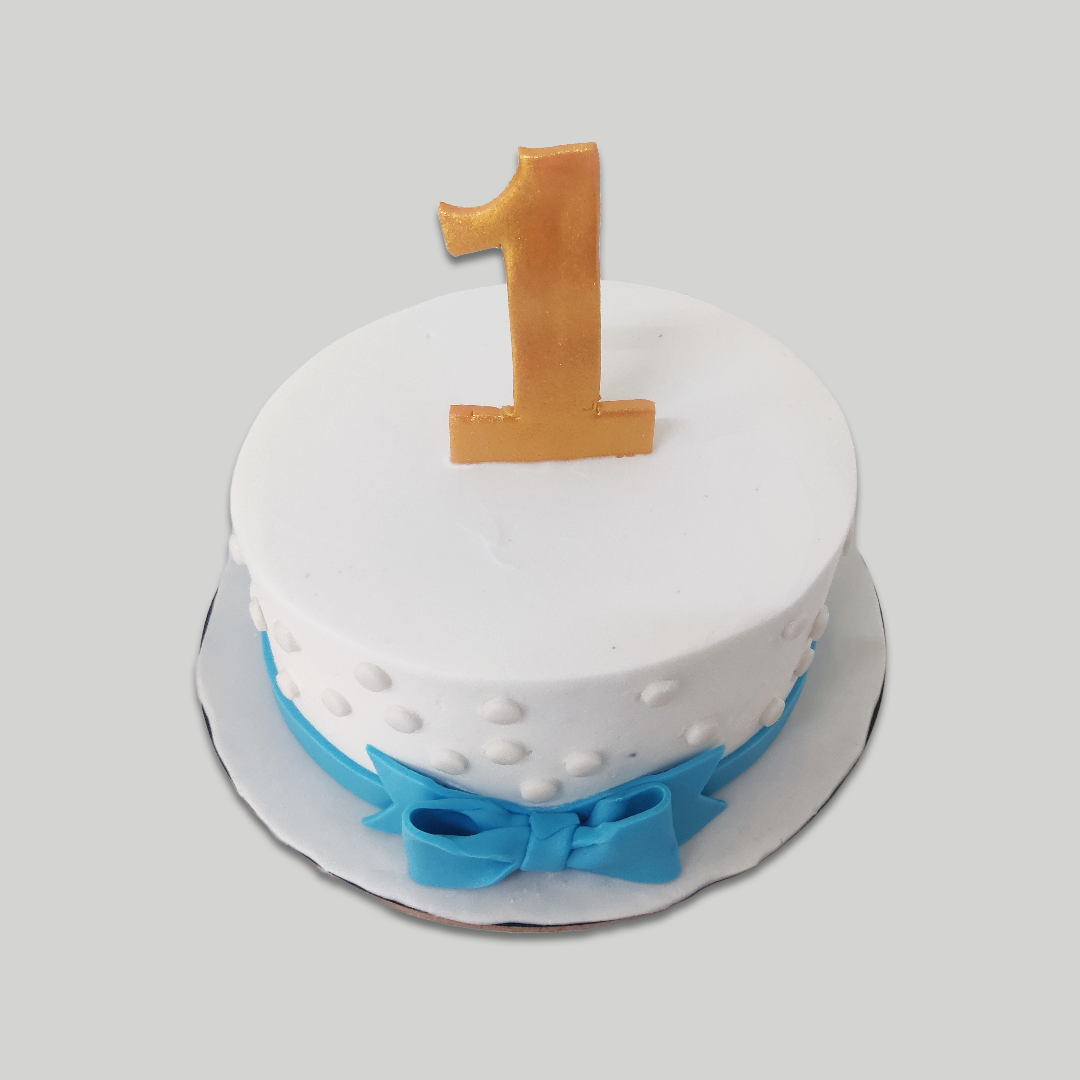 Bow Polka Dot Cake - Crave by Leena