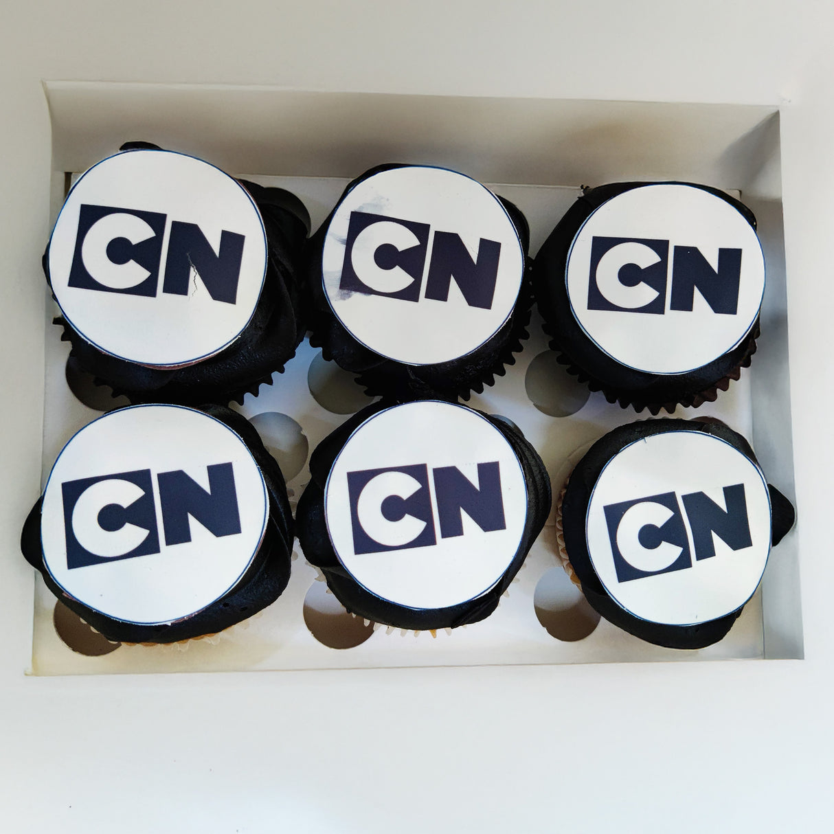 Cartoon Network Logo cupcakes - Crave by Leena