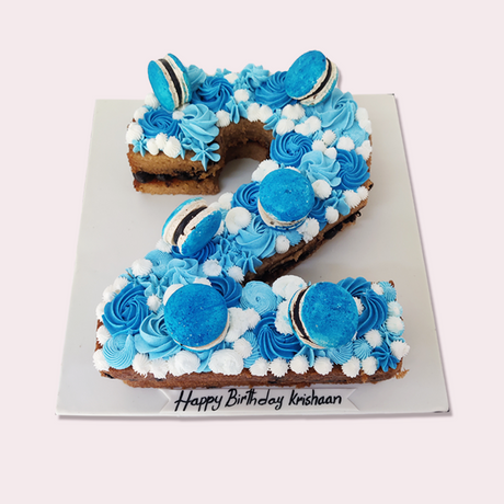 Rosettes and Macarons Cake - Crave by Leena