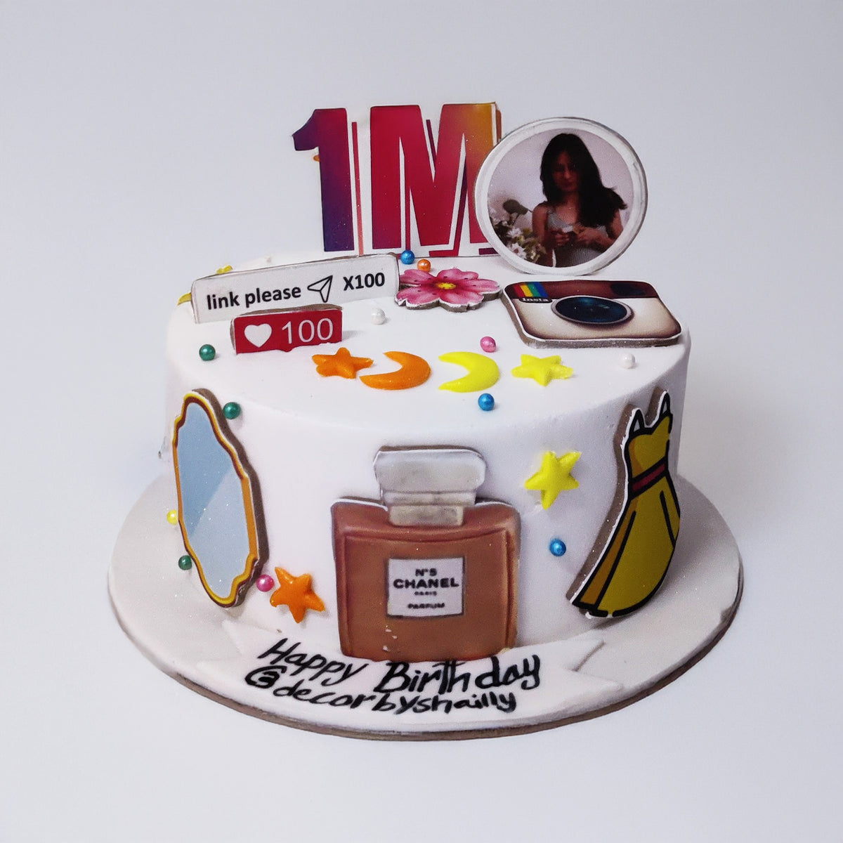 Instagram 1M Cake – Celebrate Your Viral Milestone in Style! – Crave by ...