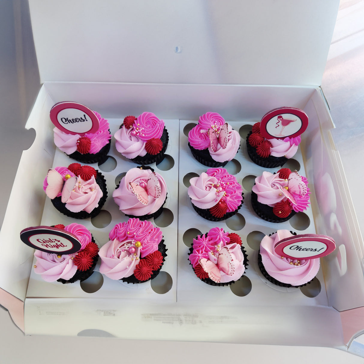 Pink Lov Cupcake