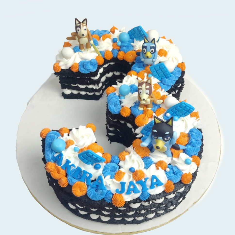 Blue Theme no.3 Cake - Crave by Leena