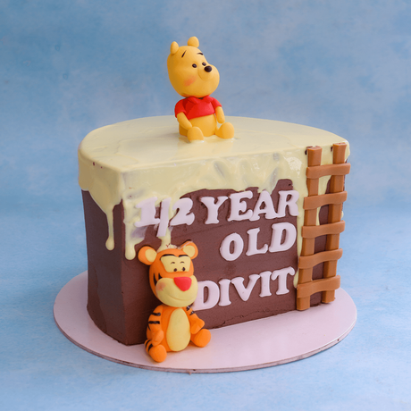 Pooh & Tigger - Crave by Leena