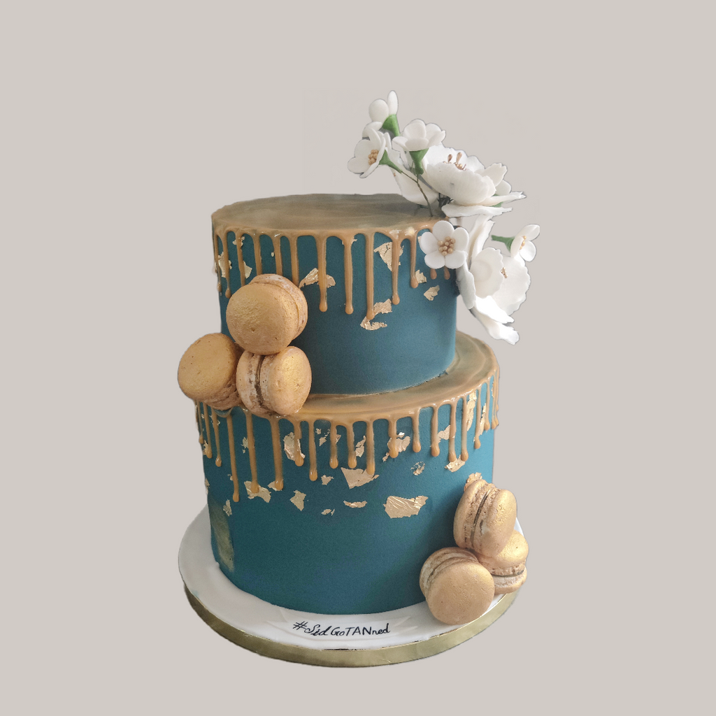 Gold drip wedding cake - Crave by Leena